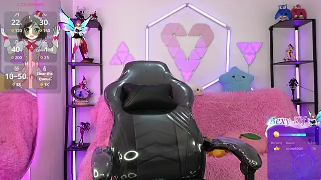 littlevixen18 online show from March 20, 2025, 5:25 pm