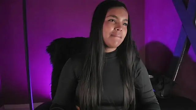 Snapshot of zoe_roux21 chatting on November 26, 2025, 2:33 am zoe roux21 online show from November 26, 2025, 2:33 am