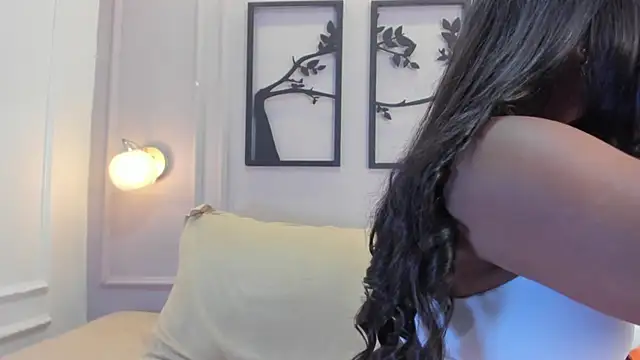 Snapshot of zoe_roux21 chatting on November 20, 2025, 3:07 am zoe roux21 online show from November 20, 2025, 3:07 am