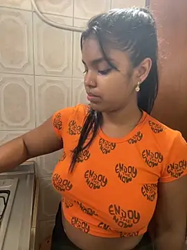 Snapshot of zoe_roux21 chatting on October 23, 2025, 10:19 pm zoe roux21 online show from October 23, 2025, 10:19 pm