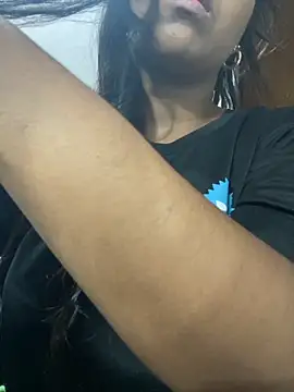 Snapshot of zoe_roux21 chatting on November 15, 2025, 12:14 am zoe roux21 online show from November 15, 2025, 12:14 am