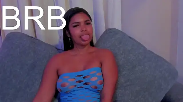 Snapshot of zoe_roux21 chatting on December 14, 2025, 8:09 am zoe roux21 online show from December 14, 2025, 8:09 am