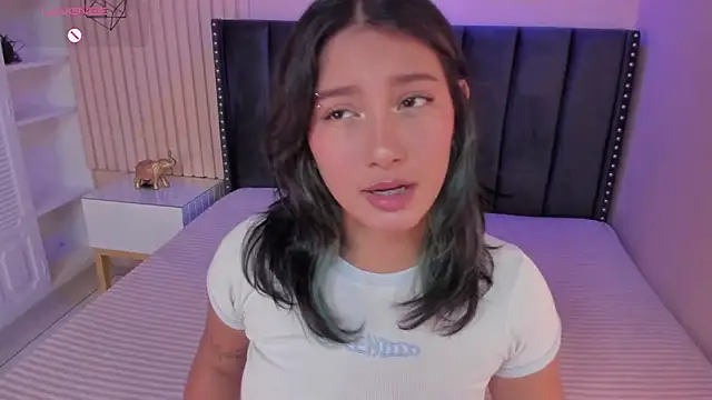 Snapshot of Yazmin_rouse chatting on February 19, 2025, 12:44 pm Yazmin rouse online show from February 19, 2025, 12:44 pm