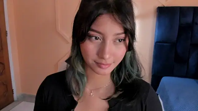 Snapshot of Yazmin_rouse chatting on January 3, 2025, 2:51 pm Yazmin rouse online show from January 3, 2025, 2:51 pm