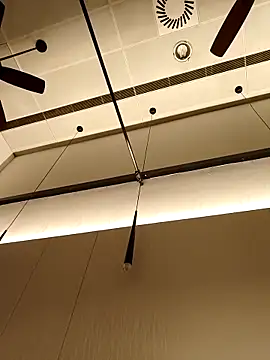 Snapshot of DDYY12341 chatting on November 4, 2025, 2:32 pm DDYY12341 online show from November 4, 2025, 2:32 pm