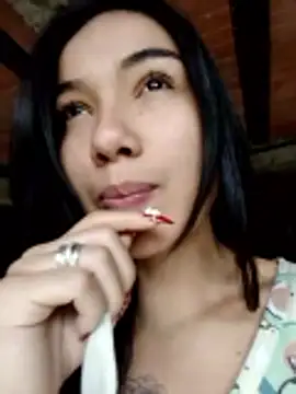 scarlet castro online show from December 18, 2025, 7:29 pm