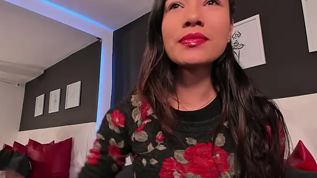 scarlet castro online show from September 27, 2025, 12:11 pm