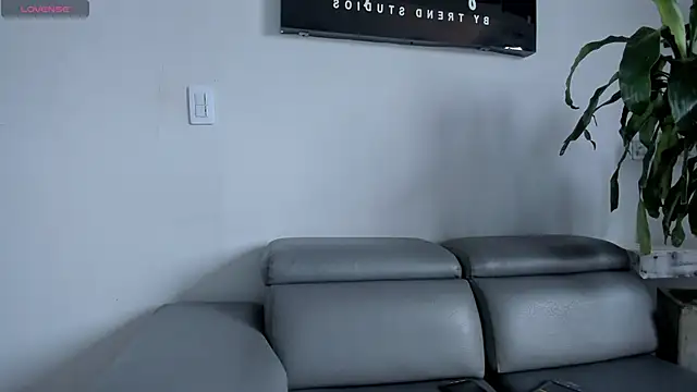 Snapshot of RoxyRoss_ chatting on September 20, 2025, 2:00 pm RoxyRoss online show from September 20, 2025, 2:00 pm