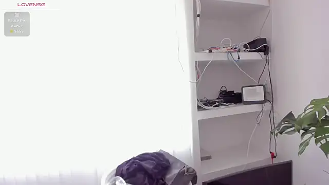 Snapshot of RoxyRoss_ chatting on September 26, 2025, 2:24 pm RoxyRoss online show from September 26, 2025, 2:24 pm