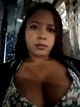 Snapshot of cindy_damm chatting on March 21, 2025, 12:18 am cindy damm online show from March 21, 2025, 12:18 am