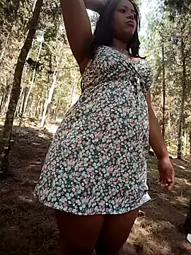 Snapshot of cindy_damm chatting on December 15, 2025, 5:41 pm cindy damm online show from December 15, 2025, 5:41 pm