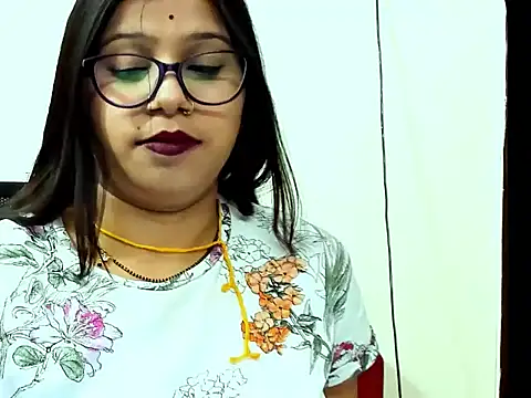 kendracox21 online show from May 18, 2026, 5:34 am