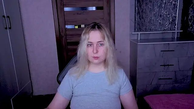 Kristy-Max online show from June 9, 2026, 8:32 pm