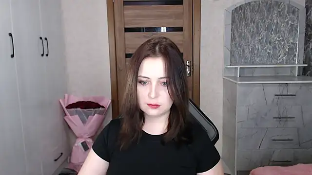 Kristy-Max online show from November 8, 2025, 9:40 pm