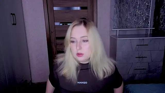 Kristy-Max online show from May 17, 2026, 9:37 pm