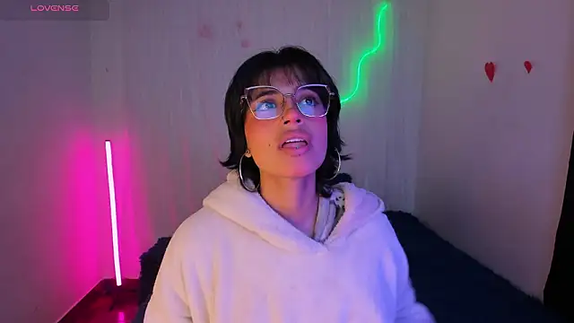 CelesteXCute online show from March 12, 2026, 12:31 pm