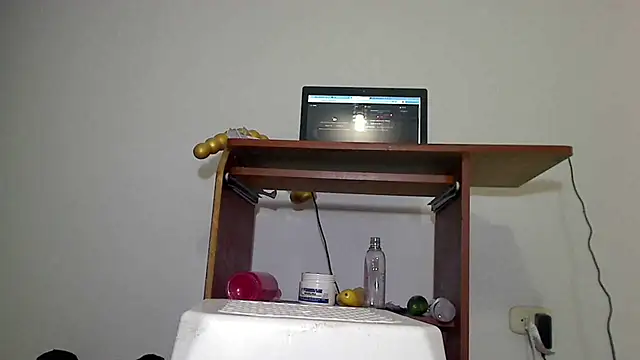 Snapshot of SensualGata13 chatting on April 29, 2026, 5:30 pm SensualGata13 online show from April 29, 2026, 5:30 pm