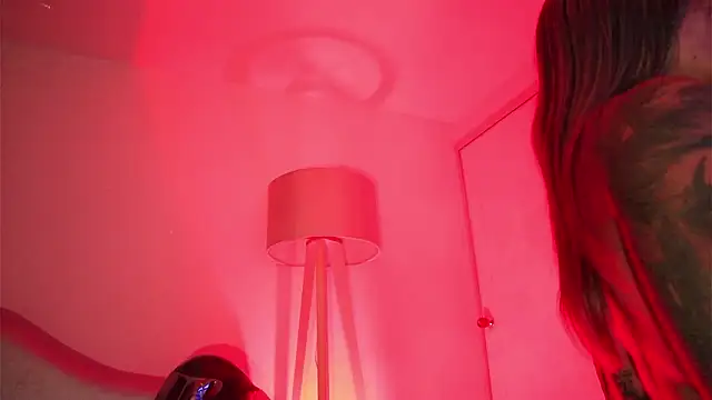 ashleyvalirya online show from February 3, 2026, 6:22 am