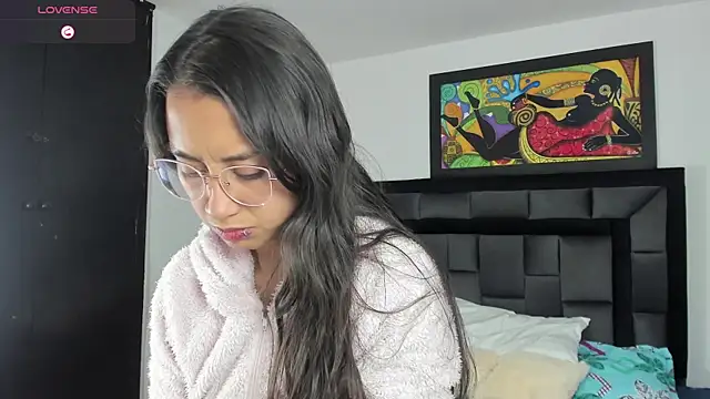 tatiana valencia online show from March 17, 2025, 12:35 pm