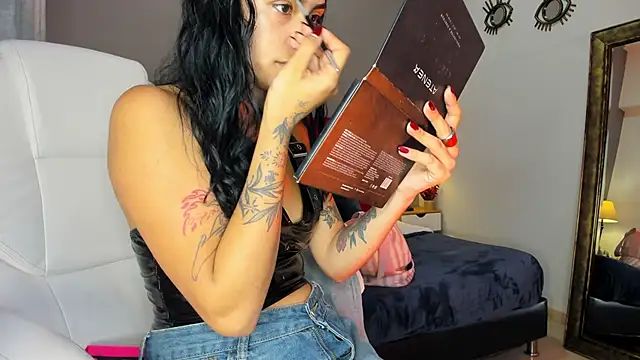 Snapshot of Giovanna_oliveira chatting on October 28, 2025, 5:39 am Giovanna oliveira online show from October 28, 2025, 5:39 am