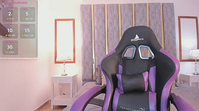 lyzzi smith01 online show from March 14, 2025, 8:17 pm