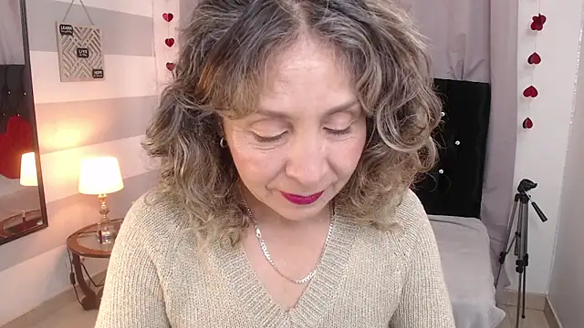 Snapshot of Afrodita_sg chatting on February 3, 2026, 2:00 pm Afrodita sg online show from February 3, 2026, 2:00 pm