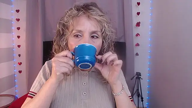 Snapshot of Afrodita_sg chatting on February 18, 2026, 2:57 pm Afrodita sg online show from February 18, 2026, 2:57 pm