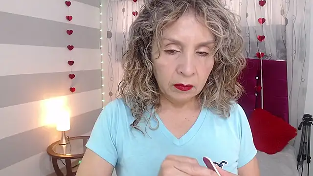 Snapshot of Afrodita_sg chatting on November 3, 2025, 1:47 pm Afrodita sg online show from November 3, 2025, 1:47 pm