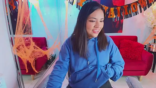 Snapshot of Rousse_land chatting on October 30, 2025, 11:23 pm Rousse land online show from October 30, 2025, 11:23 pm