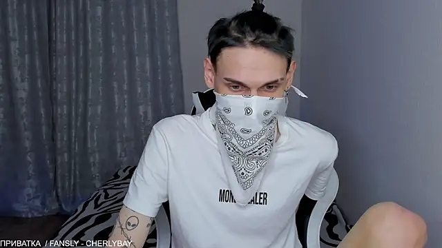 Snapshot of CHERLYBAY chatting on March 1, 2025, 11:04 pm CHERLYBAY online show from March 1, 2025, 11:04 pm