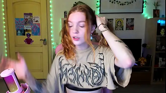 Sunny Elly online show from October 21, 2025, 8:58 am