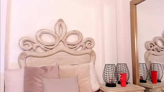 Snapshot of Victoria_vallejo_ chatting on March 8, 2025, 11:37 am Victoria vallejo online show from March 8, 2025, 11:37 am