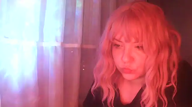 Amelia Alvarez online show from January 6, 2025, 9:32 pm