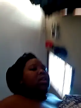queenxdede online show from February 11, 2026, 3:23 pm