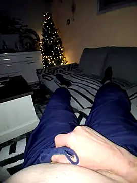 schlonzi81 online show from December 14, 2025, 8:58 pm