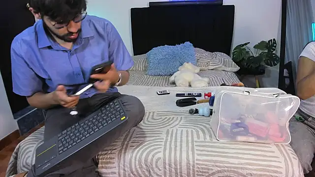 -soulmate-s online show from April 4, 2026, 3:29 pm