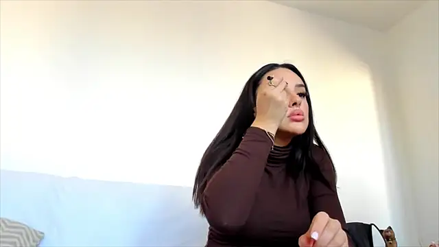 Snapshot of hornyemma__ chatting on January 23, 2025, 9:18 am hornyemma online show from January 23, 2025, 9:18 am