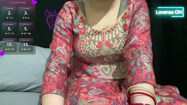 couple horne online show from March 26, 2026, 5:11 pm