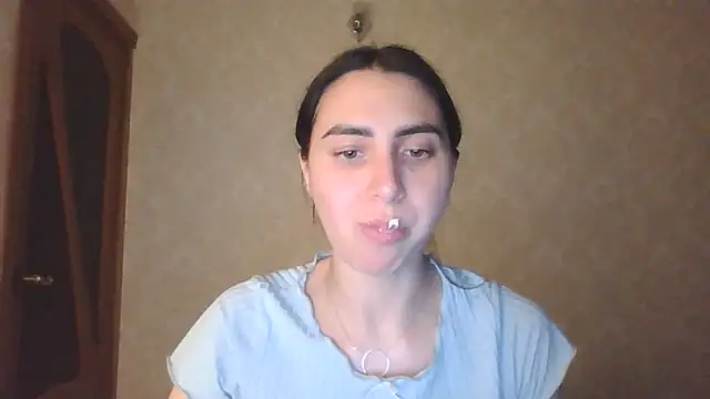 Snapshot of Kashtanka_ chatting on June 9, 2026, 7:48 pm Kashtanka online show from June 9, 2026, 7:48 pm