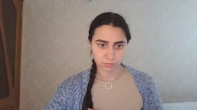 Snapshot of Kashtanka_ chatting on May 6, 2026, 8:07 am Kashtanka online show from May 6, 2026, 8:07 am
