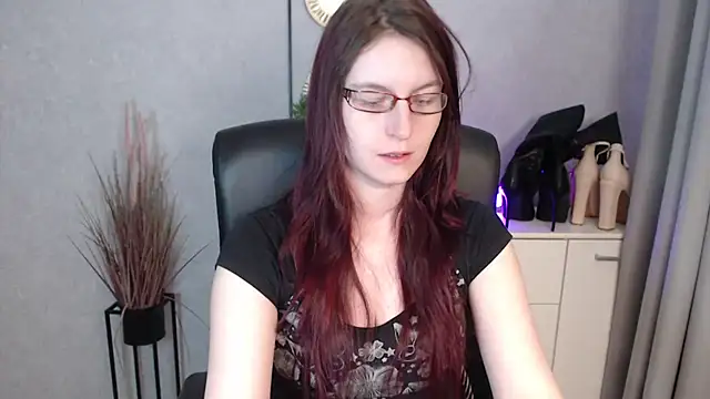 Snapshot of emmaxDelight chatting on January 12, 2026, 6:31 am emmaxDelight online show from January 12, 2026, 6:31 am