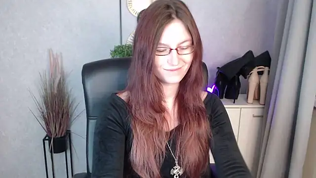 Snapshot of emmaxDelight chatting on February 24, 2026, 6:25 am emmaxDelight online show from February 24, 2026, 6:25 am