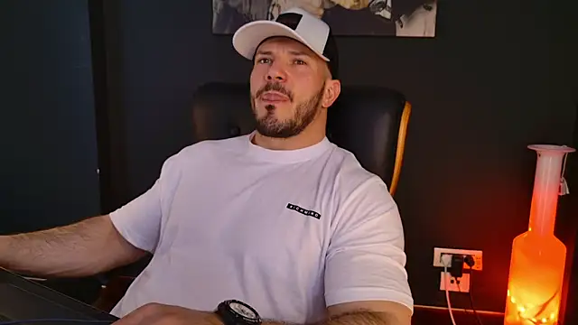 AngeloEric online show from April 19, 2026, 11:22 am