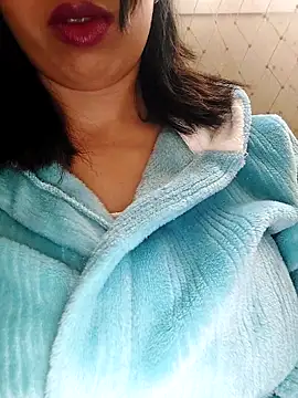 jijijoudia online show from December 4, 2025, 3:11 pm