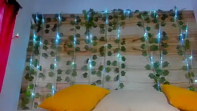 Snapshot of Chloe_lauren chatting on January 3, 2025, 10:40 pm Chloe lauren online show from January 3, 2025, 10:40 pm