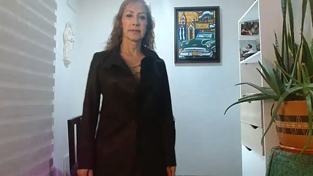 Snapshot of Canelita28 chatting on May 19, 2026, 1:10 am Canelita28 online show from May 19, 2026, 1:10 am