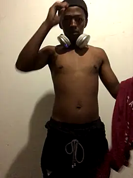 Snapshot of thekidrose chatting on December 5, 2025, 5:39 am thekidrose online show from December 5, 2025, 5:39 am