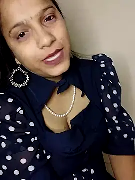 Snapshot of Simran-Kaur143 chatting on July 16, 2026, 6:27 pm Simran-Kaur143 online show from July 16, 2026, 6:27 pm
