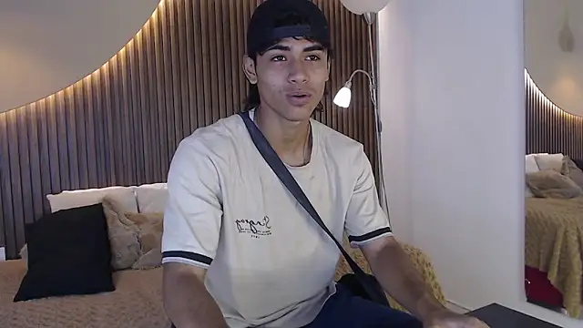 Snapshot of zander_2120 chatting on February 25, 2025, 1:32 pm zander 2120 online show from February 25, 2025, 1:32 pm