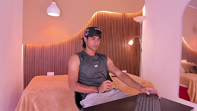 Snapshot of zander_2120 chatting on March 7, 2025, 1:40 pm zander 2120 online show from March 7, 2025, 1:40 pm